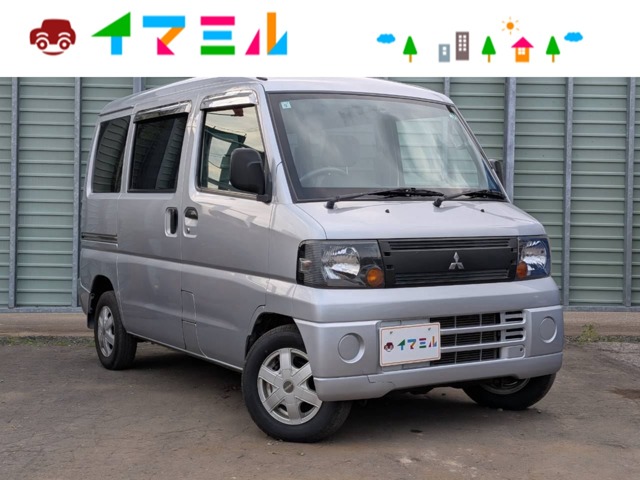Mitsubishi Minicab Van 1