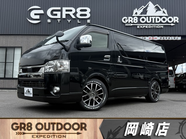 Toyota Hiace Van 1