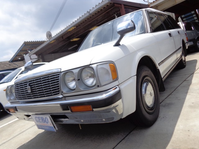 Toyota Crown Van 1