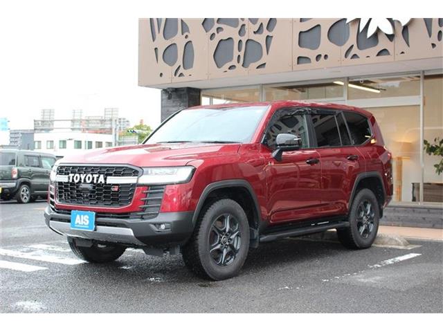 Toyota Land Cruiser 300 2