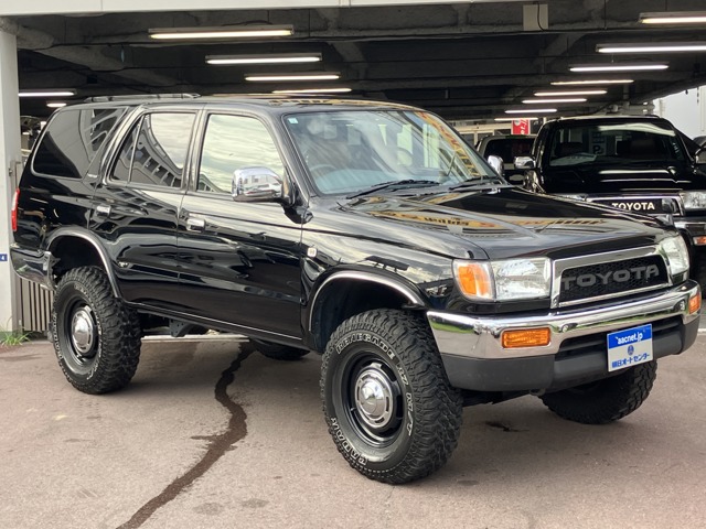 Toyota Hilux Surf 2