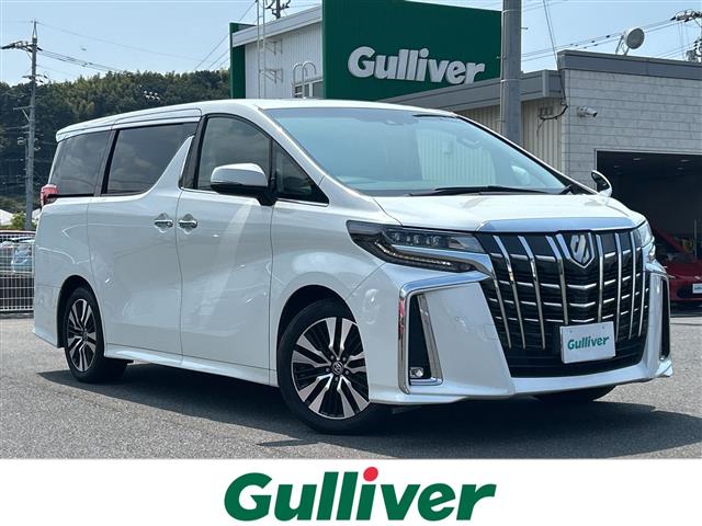Toyota Alphard 1