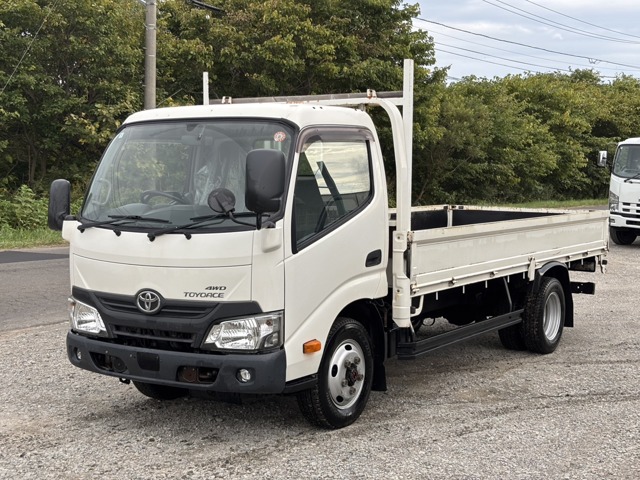 Toyota Toyoace 1
