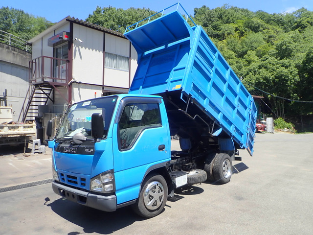 Isuzu Elf 1