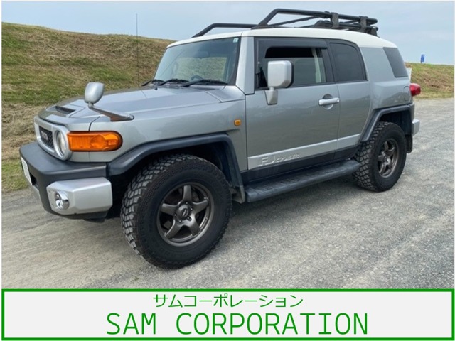 Toyota FJ Cruiser 2