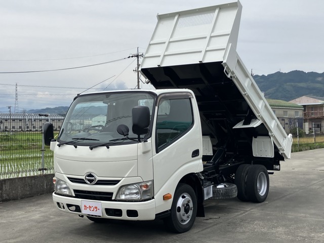 Hino Dutro 1