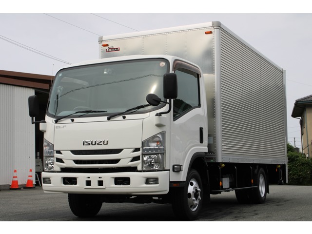 Isuzu Elf 1
