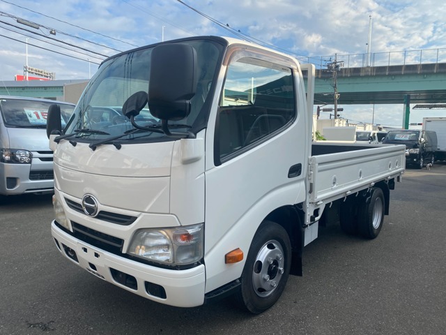 Hino Dutro 1