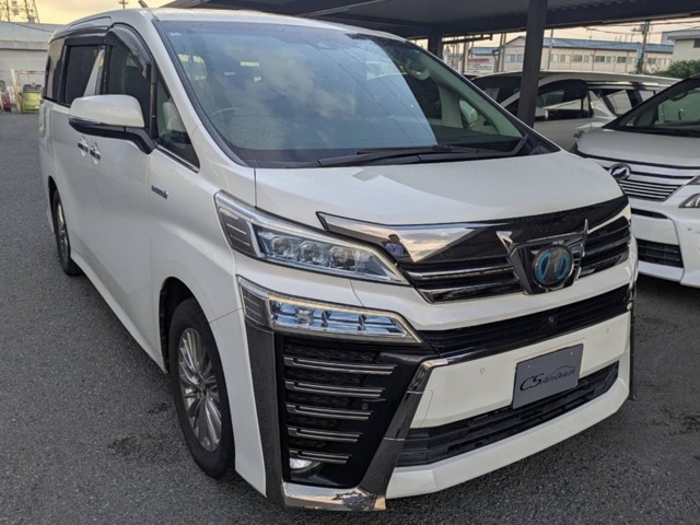 Toyota Vellfire 1