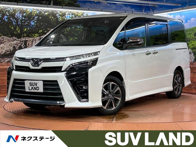 Toyota Voxy 1