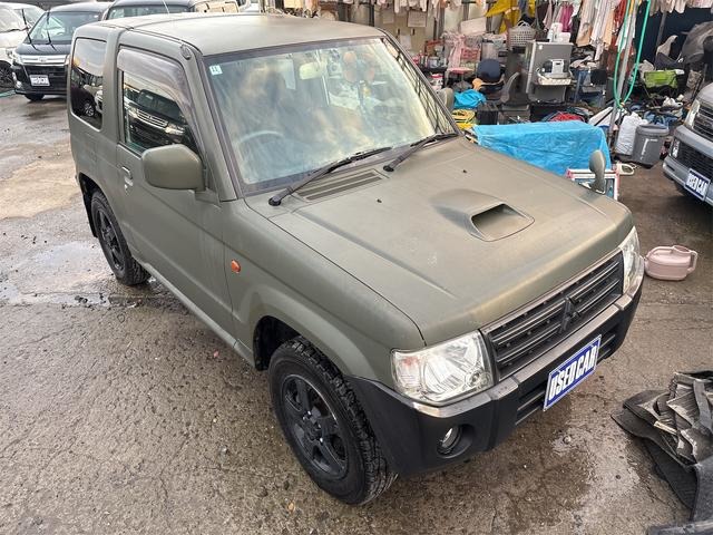 Mitsubishi Pajero Mini 1