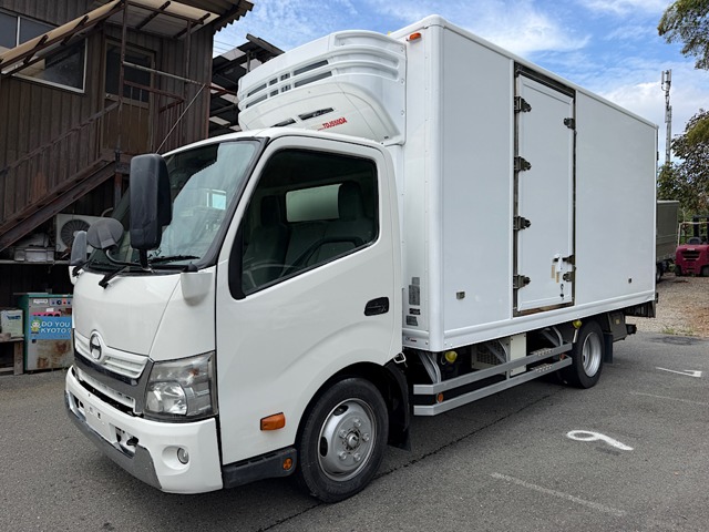 2013 Hino Dutro