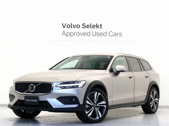 2025 Volvo V60 Cross Country
