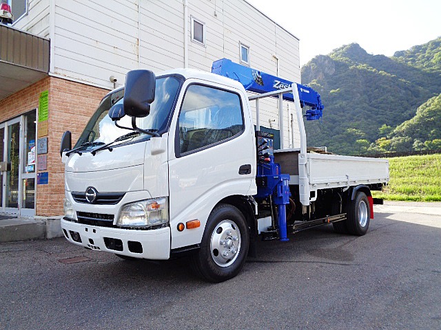 2013 Hino Dutro