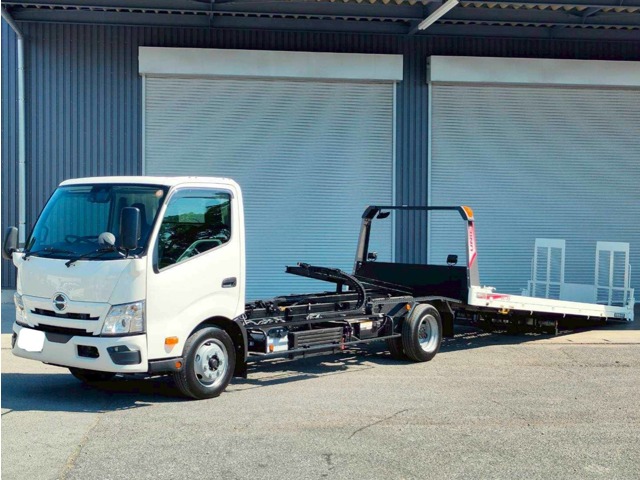 Hino Dutro 1