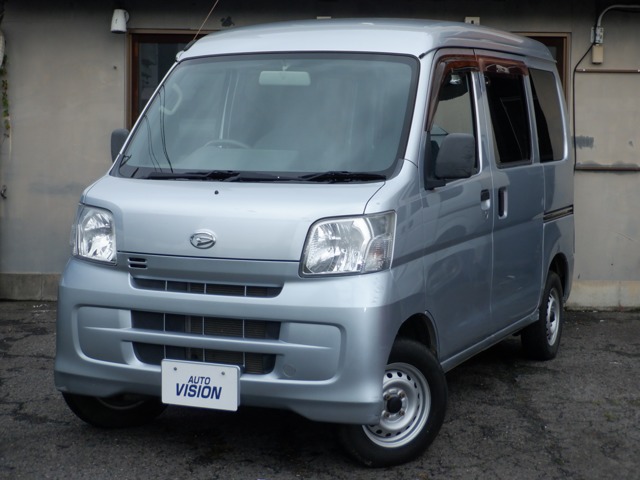 Daihatsu Hijet Cargo 1
