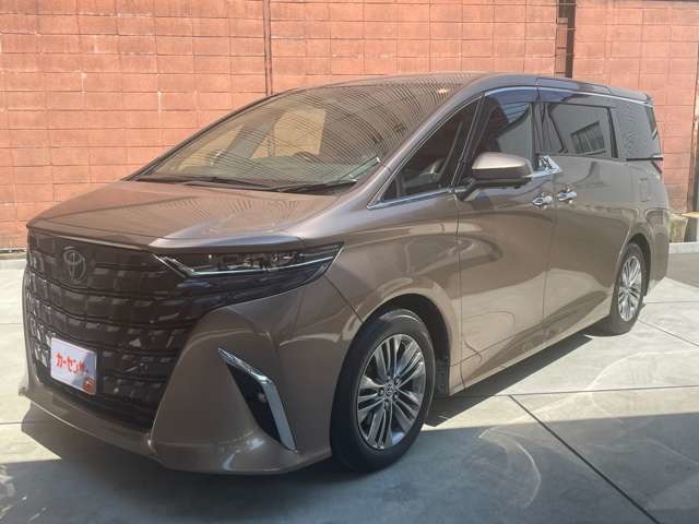 Toyota Alphard 1