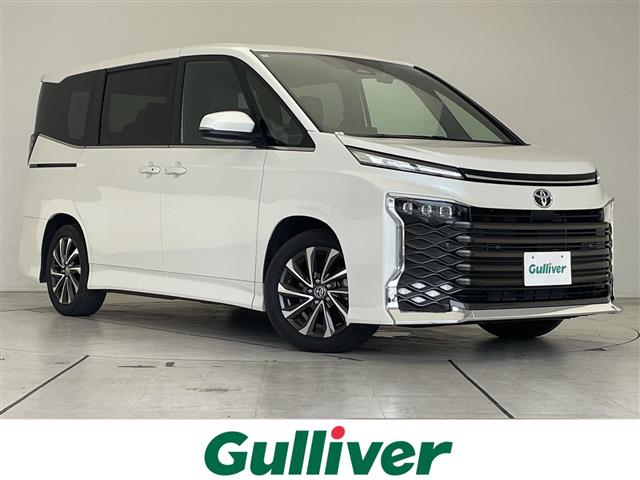 Toyota Voxy 1