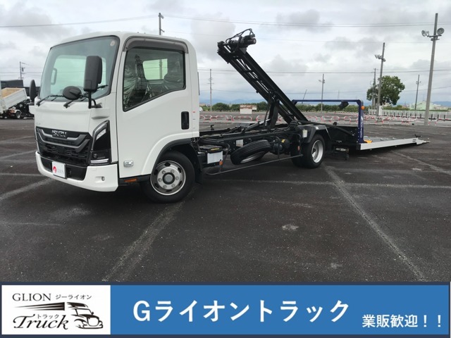 2025 Isuzu Elf