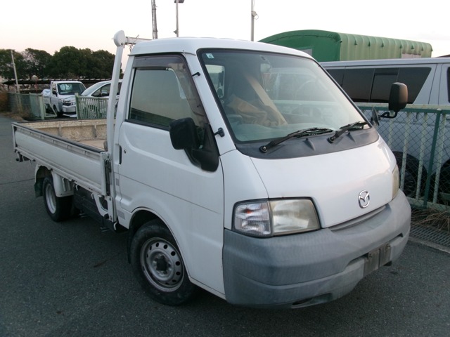 Mazda Bongo Truck 1