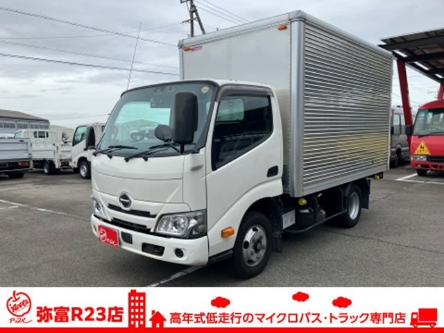 2022 Hino Dutro