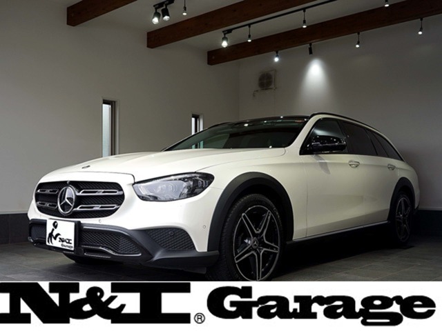 Mercedes-Benz E-Class All-Terrain 1