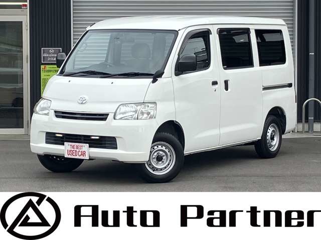 Toyota Light Ace Van 1