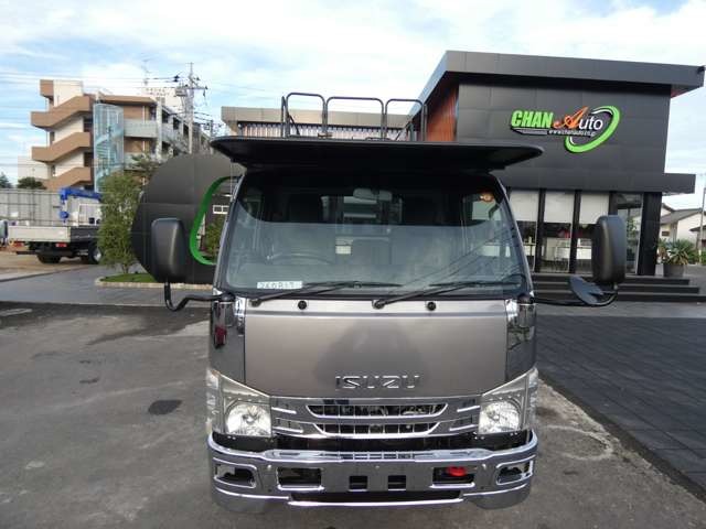 Isuzu Elf 2