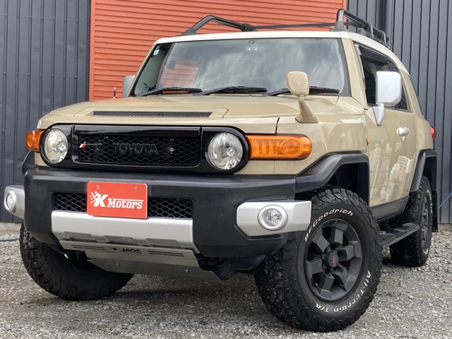 Toyota FJ Cruiser 2