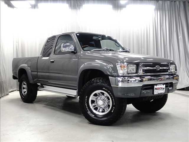 Toyota Hilux 1