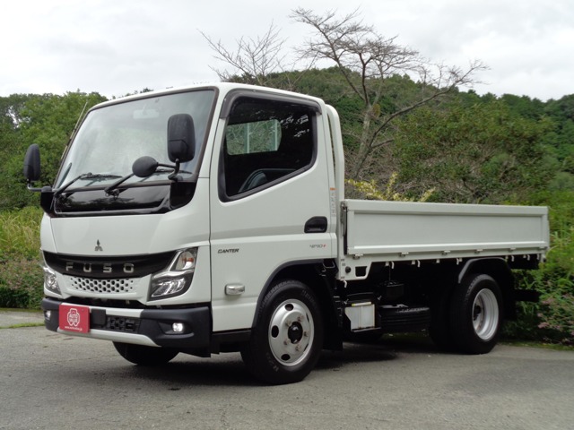 Mitsubishi Fuso Canter 1