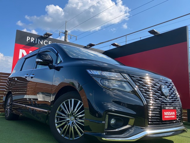 Nissan Elgrand 2