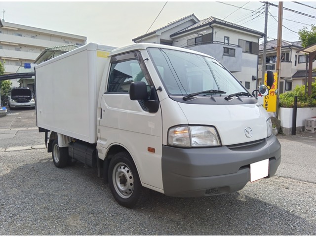 Mazda Bongo Truck 1