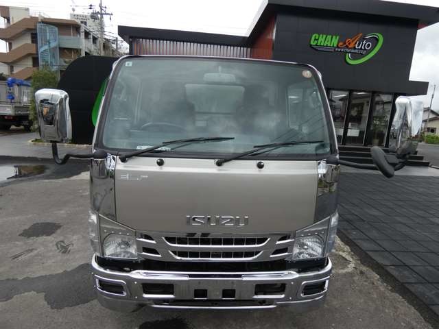 Isuzu Elf 2