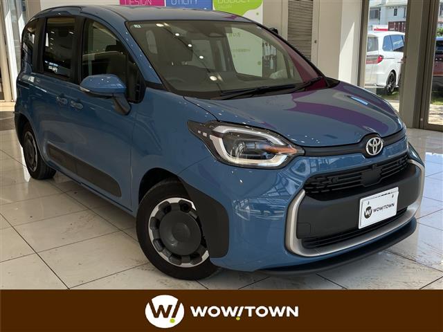 Toyota Sienta 1