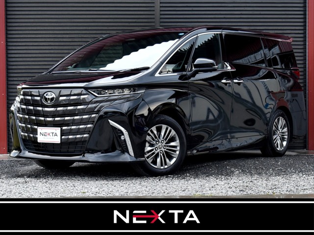 Toyota Alphard 1