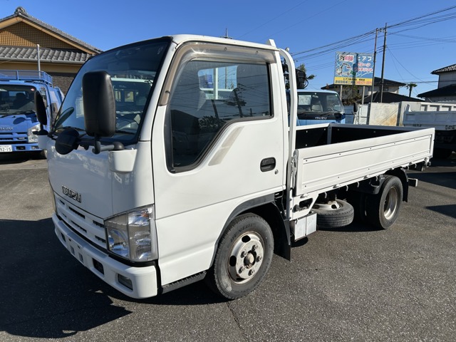 Isuzu Elf 1