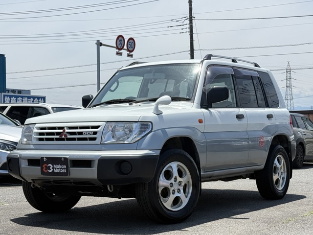 Mitsubishi Pajero iO 1
