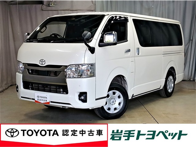 Toyota Hiace Van 1