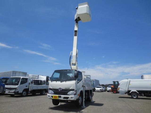 Hino Dutro 1