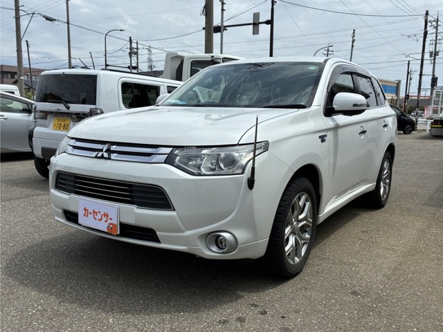 Mitsubishi Outlander PHEV 1