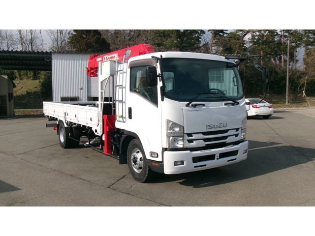 Isuzu Forward 1