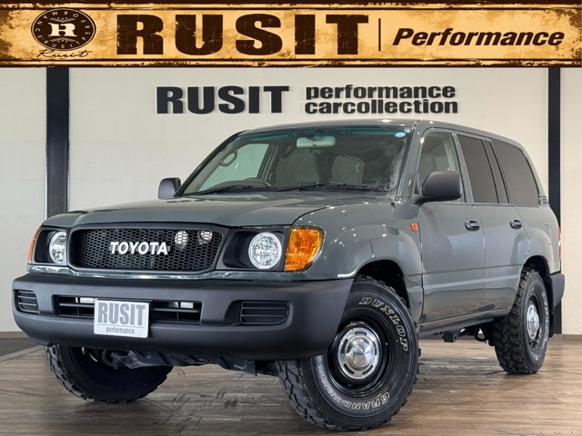 Toyota Land Cruiser 100 2