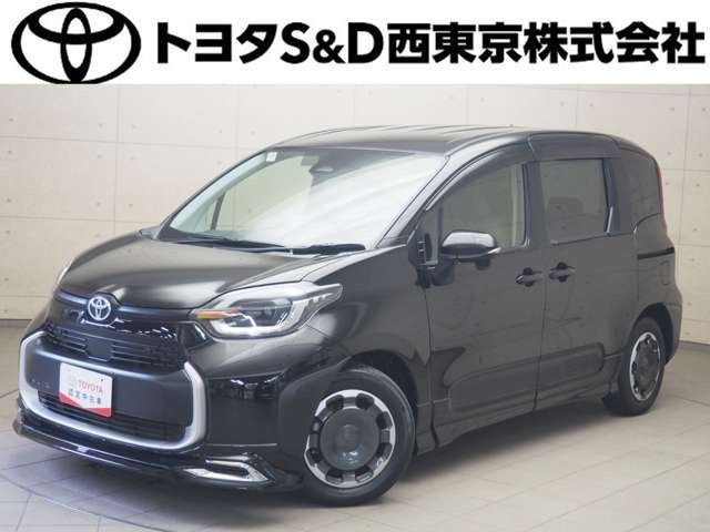 Toyota Sienta 1