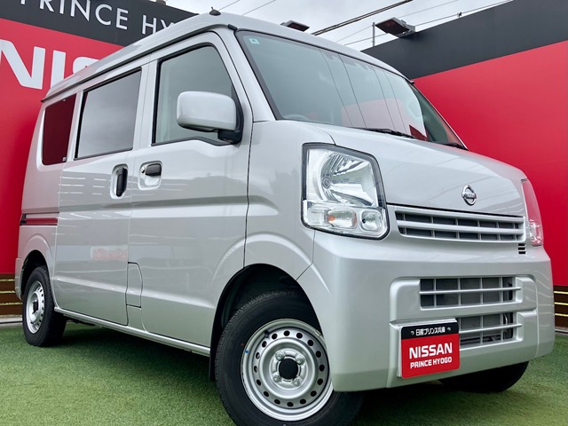 Nissan NV100 Clipper 1