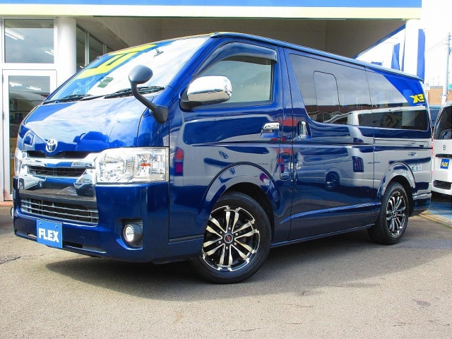 Toyota Hiace Van 1