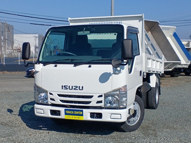 2016 Isuzu Elf