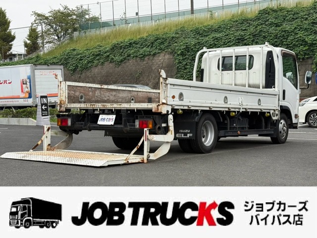 2017 Isuzu Elf