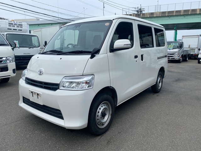 Toyota Town Ace Van 1
