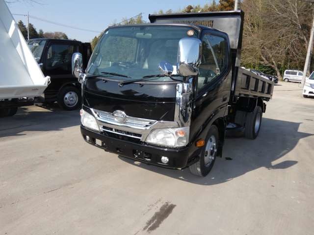 Hino Dutro 2